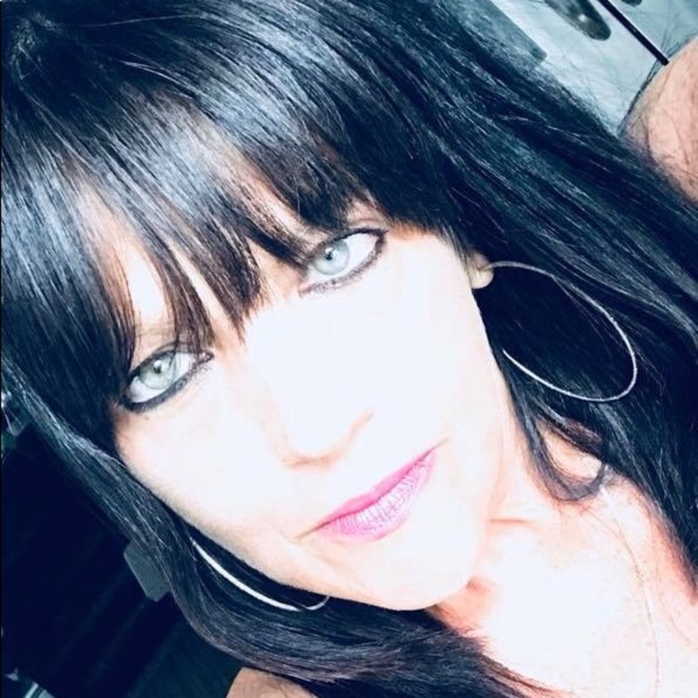 Meet your Posher, Denise
